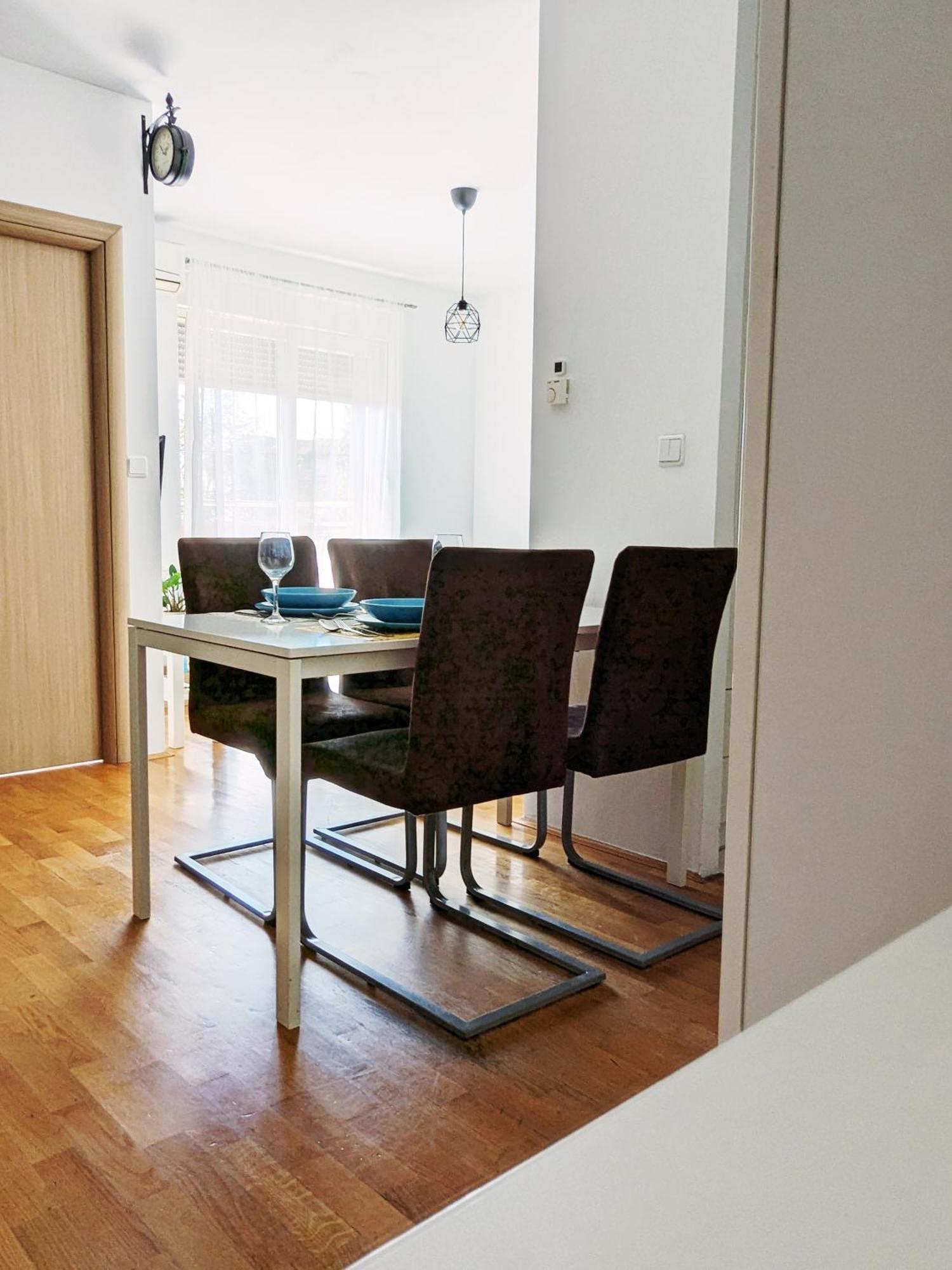Doma-Lu Apartment-Near Airport And Highway- Free Parking Velika Mlaka Extérieur photo